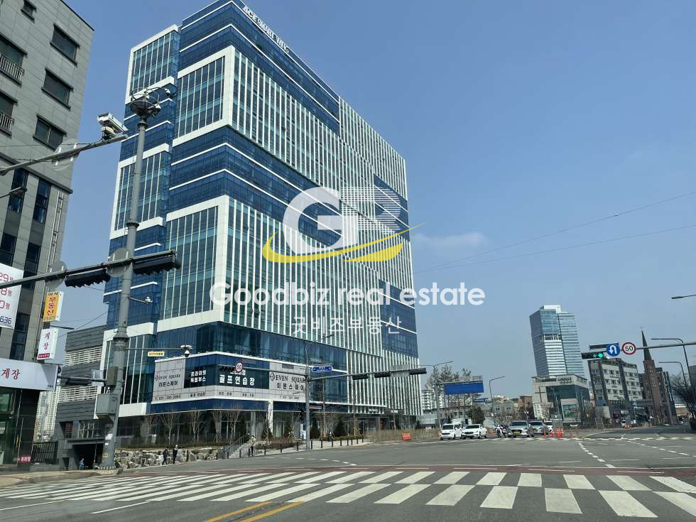 경기 수원영통구 원천동 수원지식산업센터 사무실 임대_전용22평형 월세 매물번호 10206 사진 1