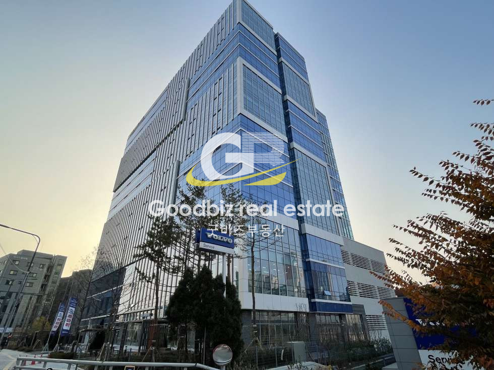 경기 수원영통구 원천동 수원지식산업센터 사무실 임대_전용21평형 월세 매물번호 10207 사진 1
