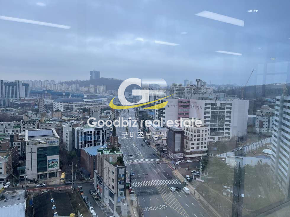 경기 수원영통구 원천동 수원지식산업센터 사무실 임대_전용21평형 월세 매물번호 10207 사진 3